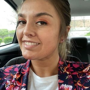 Meet your Posher, Brooke